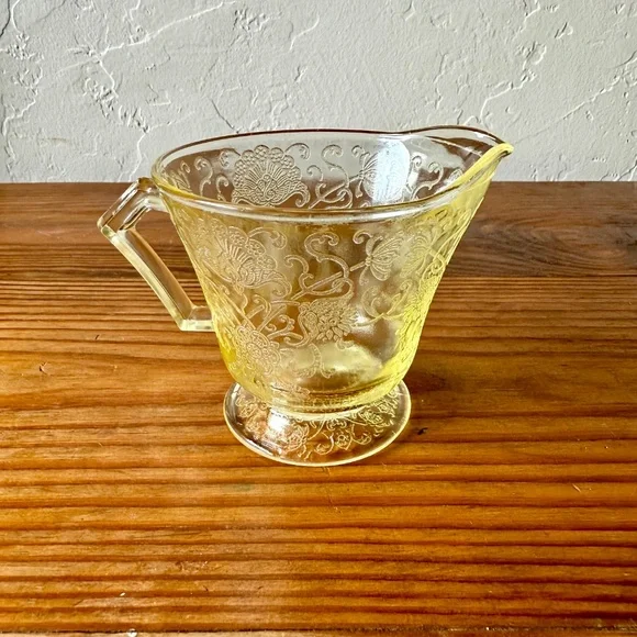 Hazel Atlas Florentine Yellow Depression Glass | Creamer & Sugar Bowl Set - Picture 12 of 12